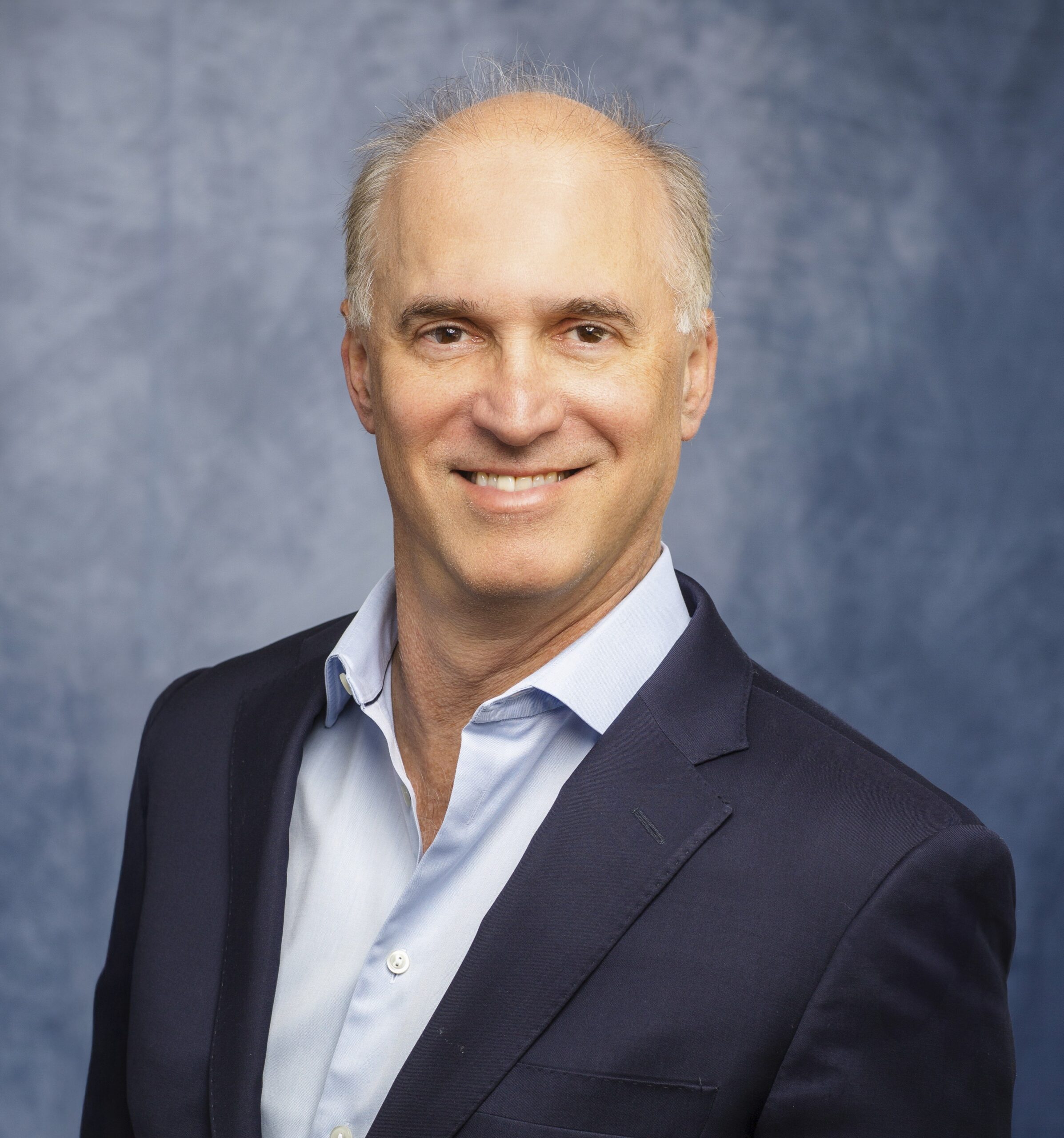 Headshot of Dr. Steven Artandi, MD, PhD